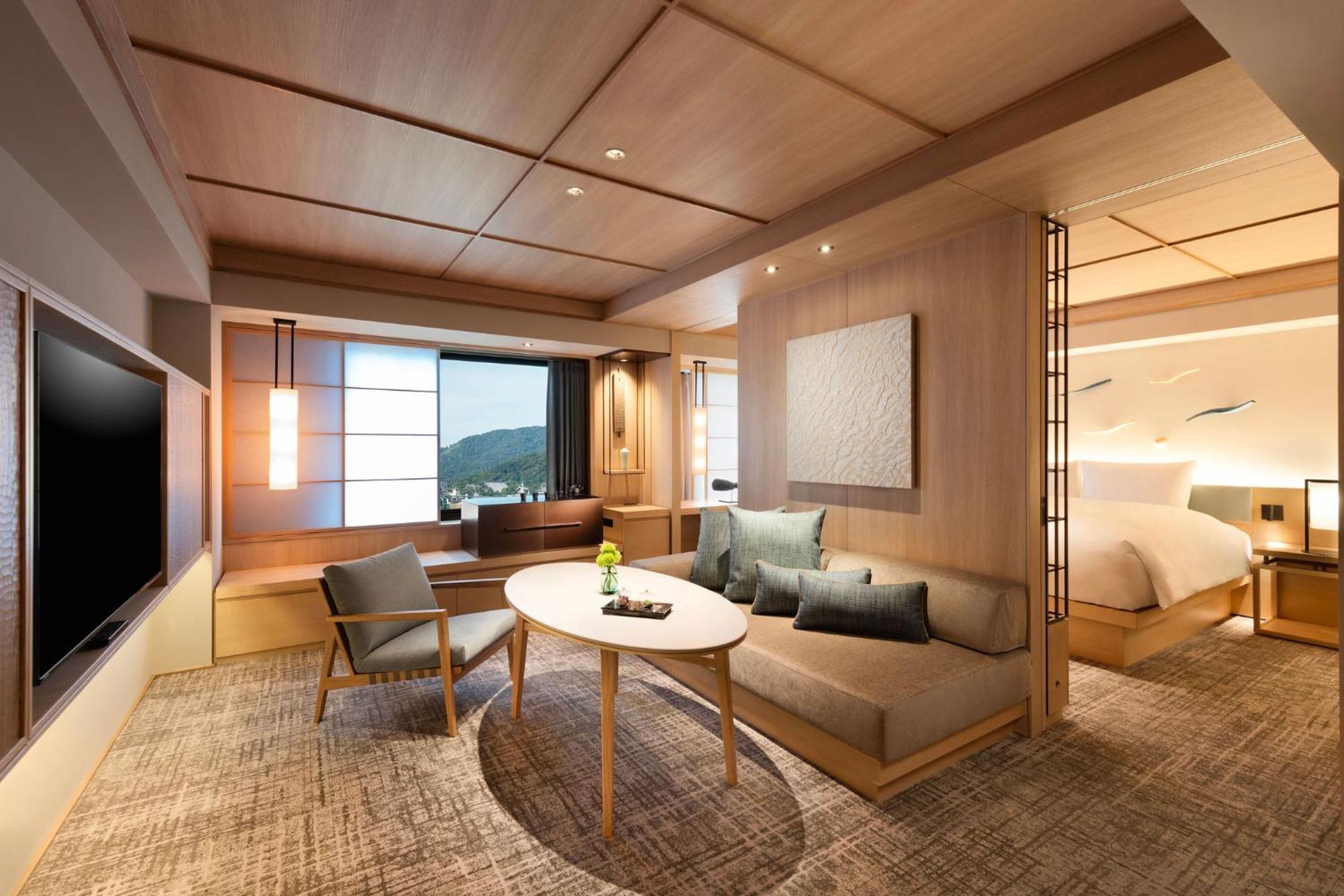 Отель Doubletree By Hilton Kyoto Higashiyama Экстерьер фото