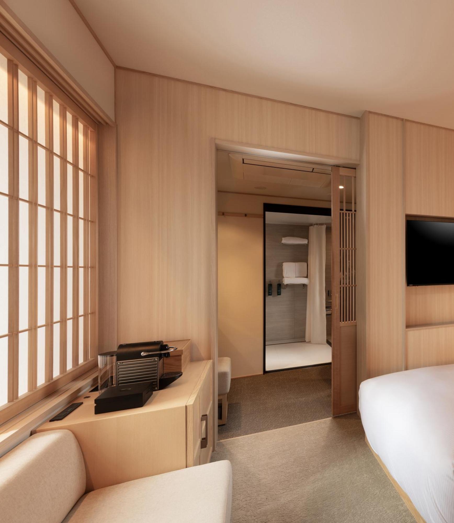 Отель Doubletree By Hilton Kyoto Higashiyama Экстерьер фото